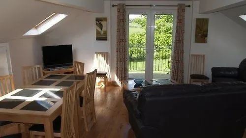 Bed & Breakfast The Lodge At Birkby Hall Brighouse